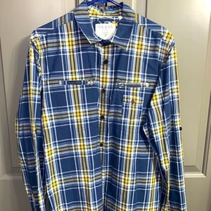 Guess Brand Button Down w/ front pockets